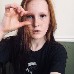 Meet your Posher, Chloe